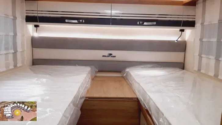 Fahrzeugbild Roller Team Kronos 284 TL TOP Fahrzeug, 5 Schlafplätze #17