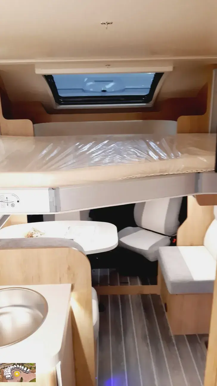 Fahrzeugbild Roller Team Kronos 284 TL TOP Fahrzeug, 5 Schlafplätze #20