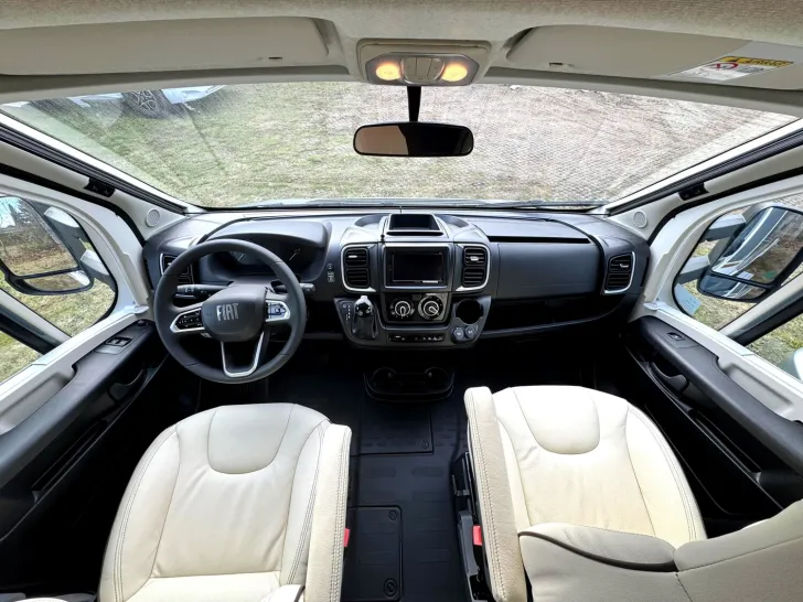 Fahrzeugbild Bürstner B66 TD 690 HUBBETT|LEDER|NAV+RFK|MARKISE|LITHIUM #8