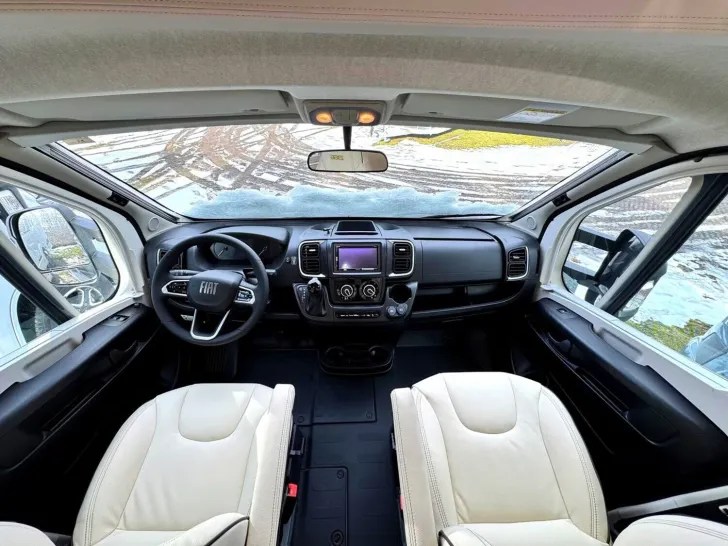 Fahrzeugbild Bürstner B66 TD 690 SAT+TV|LEDER|NAV+RFK|MARKISE|LITHIUM #7