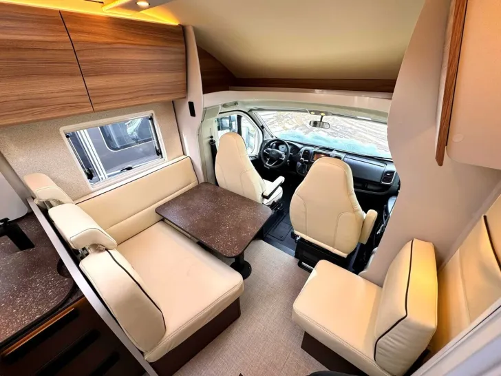 Fahrzeugbild Bürstner B66 TD 690 SAT+TV|LEDER|NAV+RFK|MARKISE|LITHIUM #8