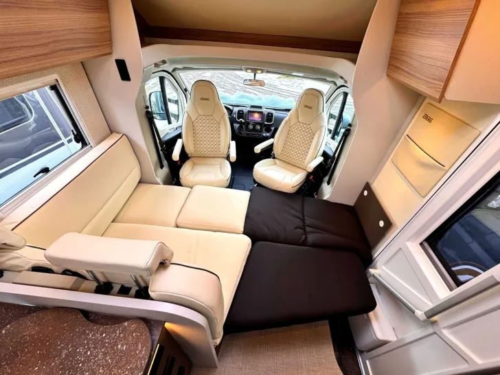 Fahrzeugbild Bürstner B66 TD 690 SAT+TV|LEDER|NAV+RFK|MARKISE|LITHIUM #10