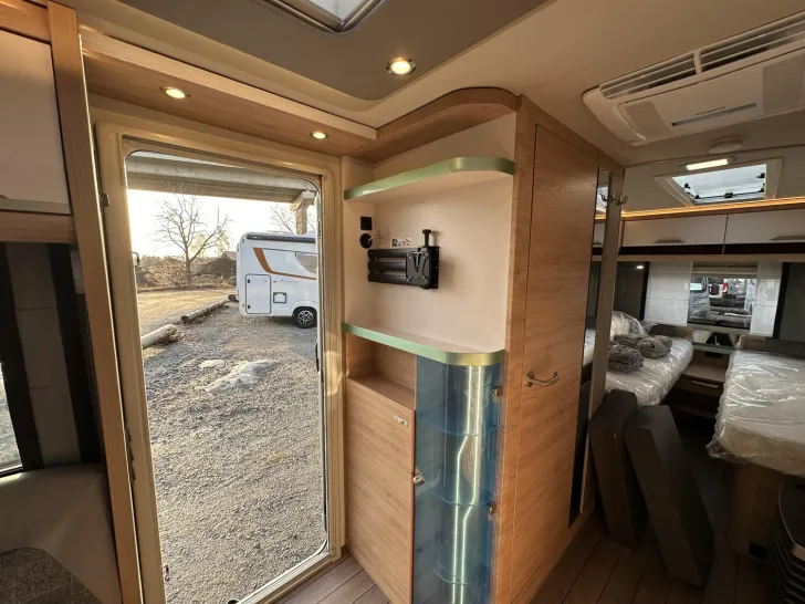 Fahrzeugbild Knaus Südwind BLACK SELECTION 540 UE Mover|Dachklima #8