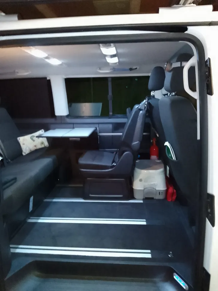 Fahrzeugbild VW Multivan T6 4x4 viel Zubehör #5