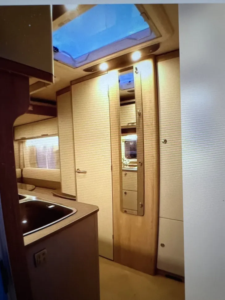 Fahrzeugbild Bürstner Premio Plus 440 TK Neuwertig #4