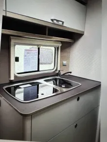 Fahrzeugbild Bürstner Premio Plus 440 TK Neuwertig #5