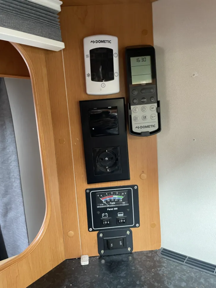 Fahrzeugbild Dethleffs Beduin 510 DB Emotion sehr guter Zustand #7