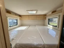 Fahrzeugbild Sunlight T 67S 5 Sitzplätze mit Gurt #9