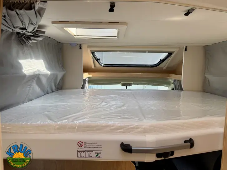 Fahrzeugbild Sunlight T 67S 5 Sitzplätze mit Gurt #15