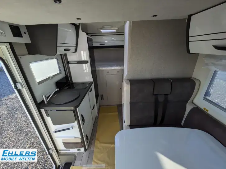 Fahrzeugbild Forster T FT599HB Travel-Line-Paket/Aufbaubatterie #5