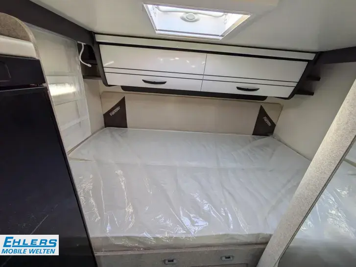 Fahrzeugbild Forster T FT599HB Travel-Line-Paket/Aufbaubatterie #12