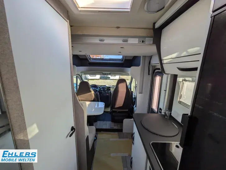 Fahrzeugbild Forster T FT599HB Travel-Line-Paket/Aufbaubatterie #15