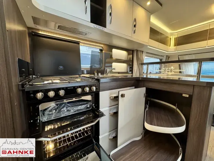 Fahrzeugbild Hobby Prestige 660 WFC Backofen und Autarkpaket #14