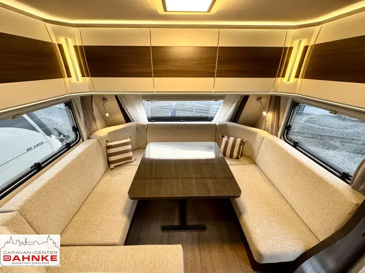 Fahrzeugbild Hobby Prestige 660 WFC Backofen und Autarkpaket #16