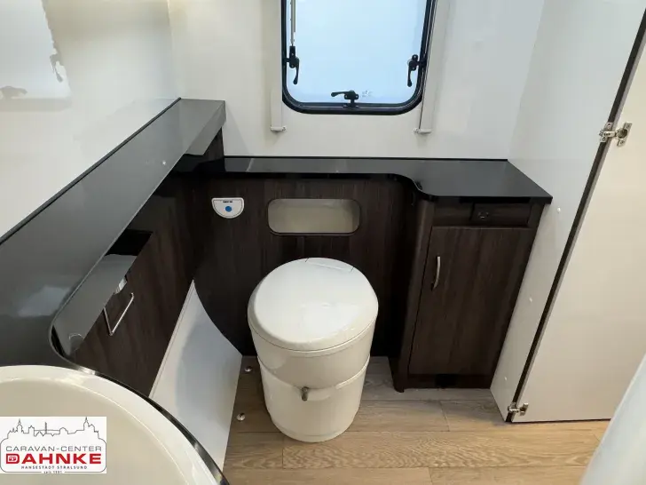 Fahrzeugbild Hobby Prestige 660 WFC Backofen und Autarkpaket #10