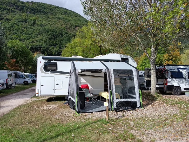 Fahrzeugbild Weinsberg CaraHome 700 DG gut gepflegt #5