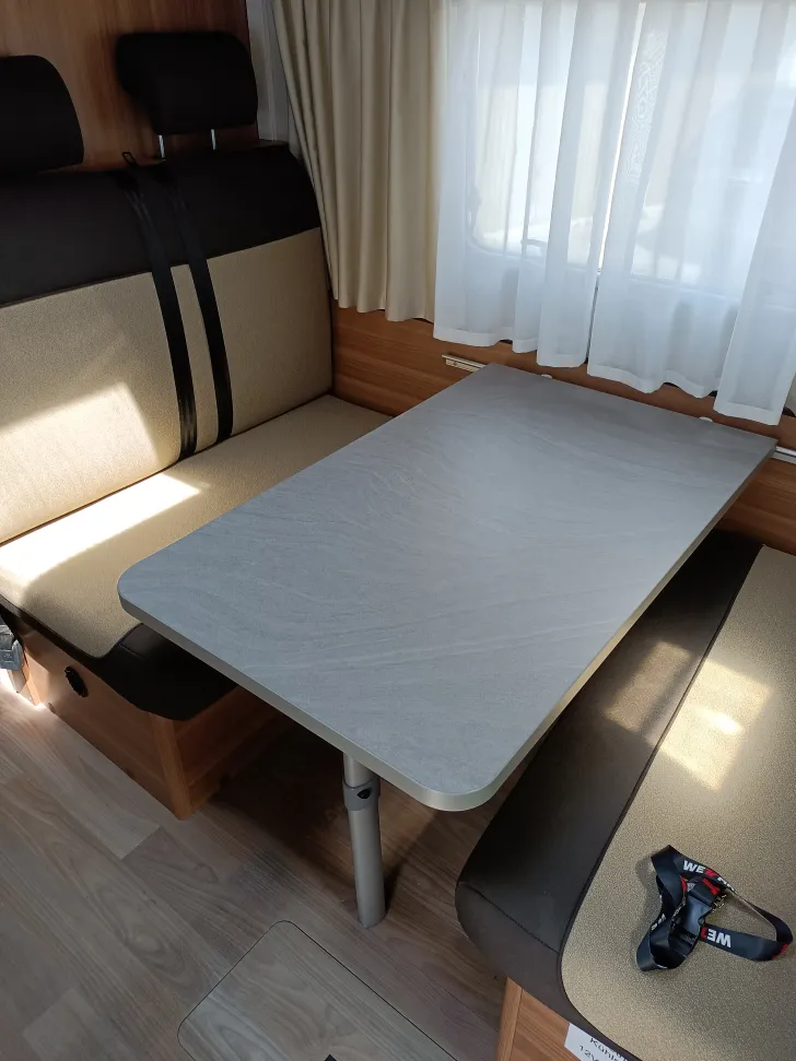 Fahrzeugbild Weinsberg CaraHome 700 DG gut gepflegt #7