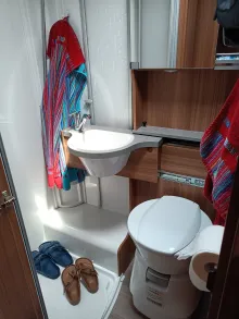 Fahrzeugbild Weinsberg CaraHome 700 DG gut gepflegt #9