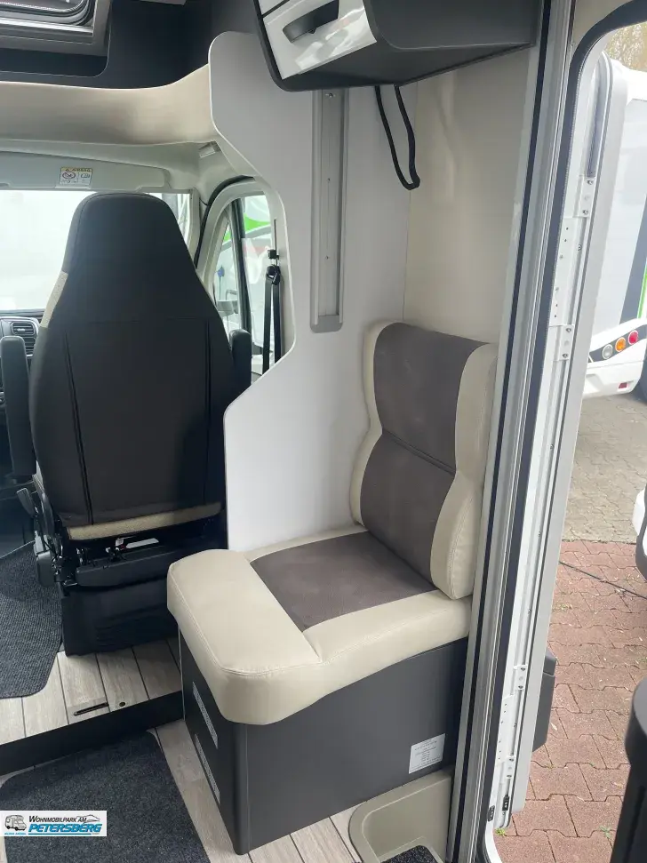 Fahrzeugbild Forster T 699 EB Comfort-Line- & Winter-Paket #8