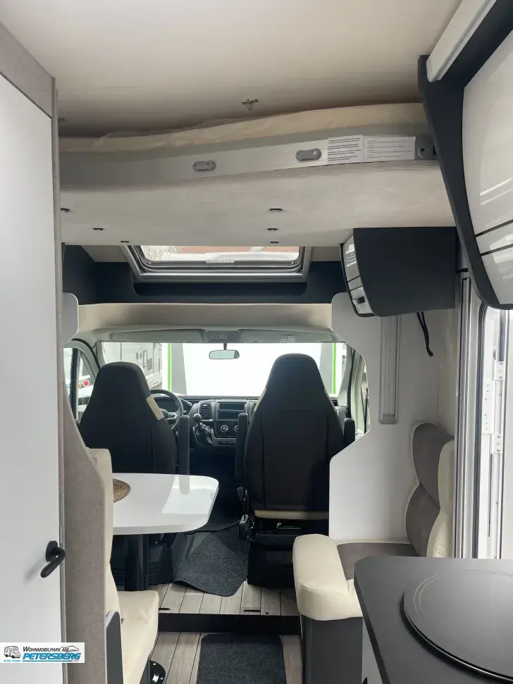 Fahrzeugbild Forster T 699 EB Comfort-Line- & Winter-Paket #9