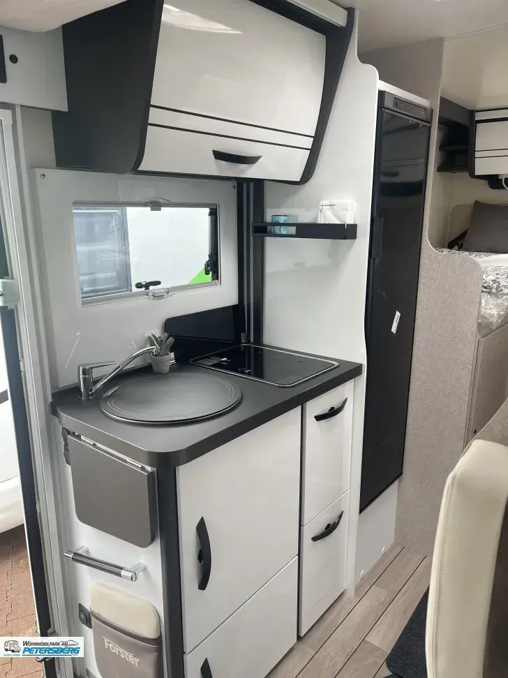 Fahrzeugbild Forster T 699 EB Comfort-Line- & Winter-Paket #10