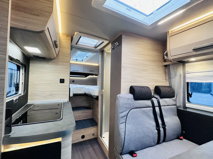 Fahrzeugbild Knaus Van TI Plus 650 MEG Platinum Selection Allradantrieb ,Rahmenfenster #9