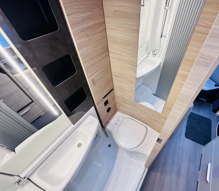 Fahrzeugbild Knaus Van TI Plus 650 MEG Platinum Selection Allradantrieb ,Rahmenfenster #23