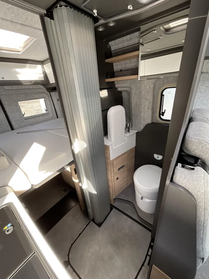 Fahrzeugbild Dethleffs Globetrail Performance 600 DR VW Solar, Markise #10