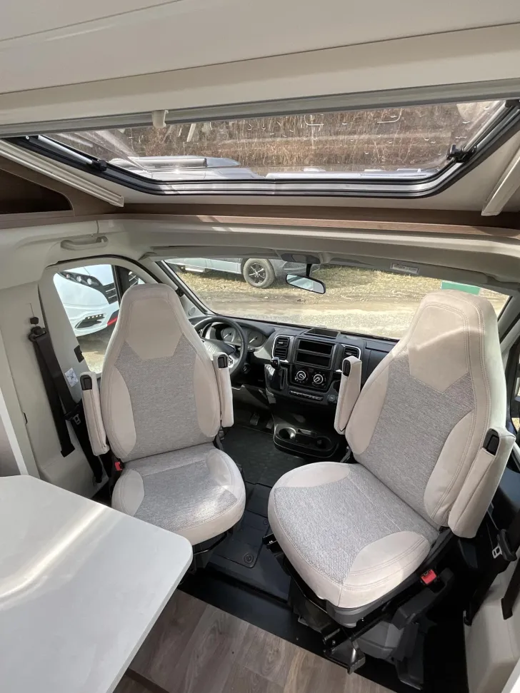 Fahrzeugbild Carado V 337 Markise, LED-Scheinwerfer, Fahrrradträger #16