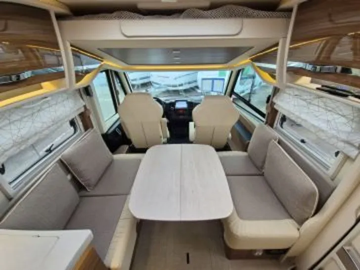 Fahrzeugbild Eura Mobil Integra 760 QF 180 PS Automatik, Hubstützen #14