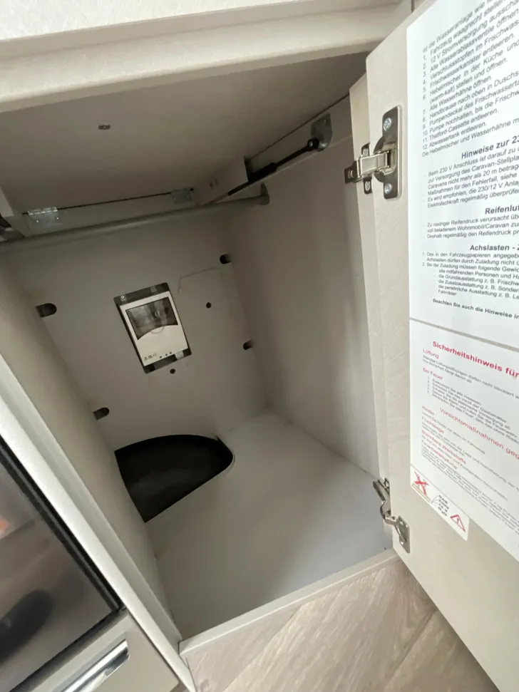 Fahrzeugbild Hymer Exsis-i 474 Solar, TV, Lithium-Batterie #6