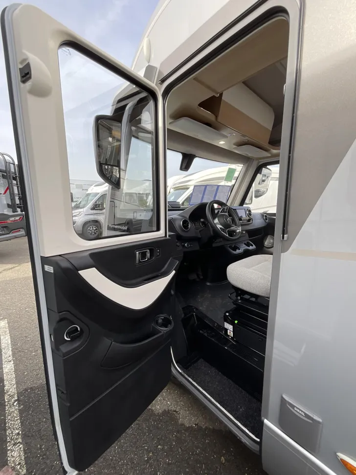 Fahrzeugbild Hymer B-Klasse MC I 580 YOUNG CAMPER #12