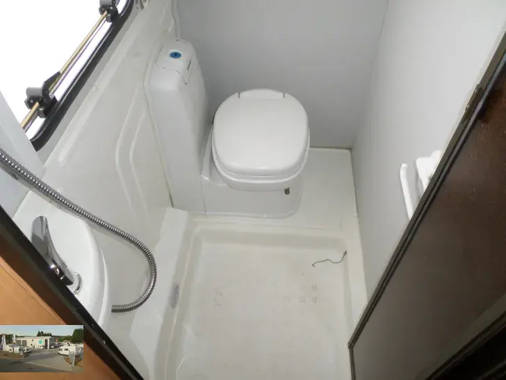 Fahrzeugbild Knaus Blue Line 450 TF Nr. 32 - franz. Bett, RSG #23