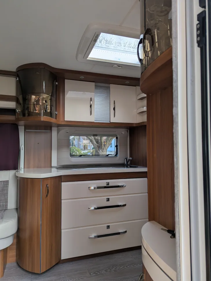 Grundriss Nacht Hobby Excellent 540 UFe gut gepflegt