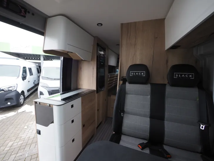 Fahrzeugbild Clever Celebration Black Edition, Tageszulassung ! #10