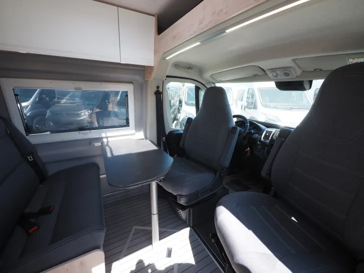 Fahrzeugbild Clever Celebration, Truma D/E, Schwenkbad, Tageszul. #5