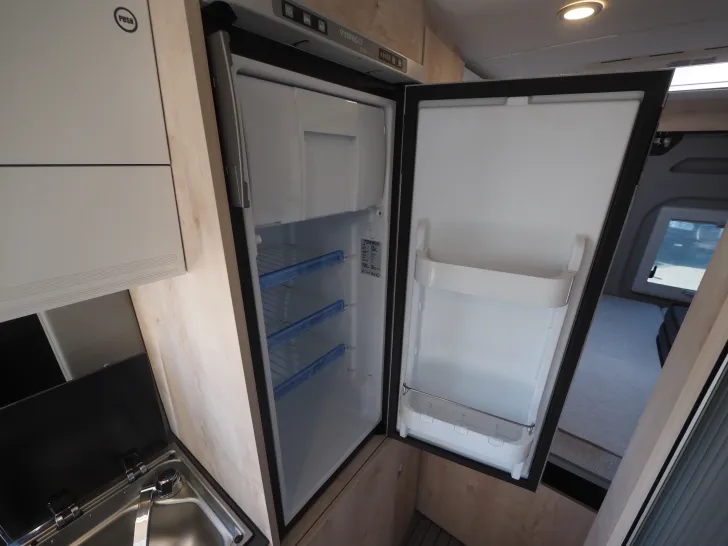 Fahrzeugbild Clever Celebration, Truma D/E, Schwenkbad, Tageszul. #10