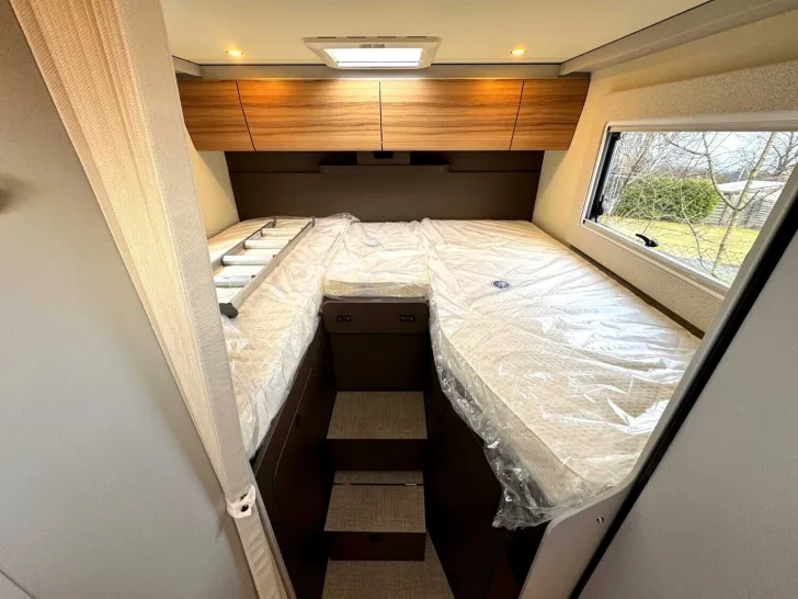 Fahrzeugbild Bürstner B66 TD 690 HUBBETT|LEDER|NAV+RFK|MARKISE|LITHIUM #17