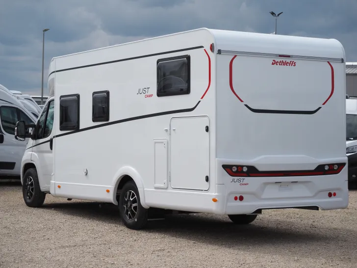 Fahrzeugbild Dethleffs Just Camp T 7052 EB, Hubbett, Isofix, Markise #4
