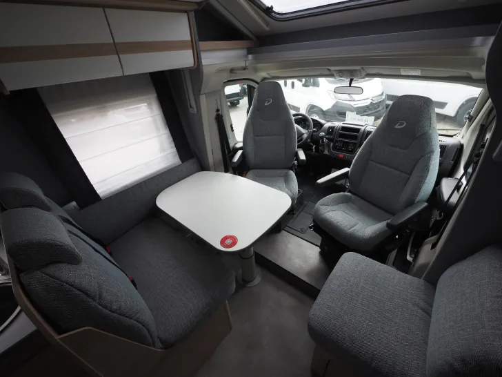 Fahrzeugbild Dethleffs Just Camp T 7052 EB, Hubbett, Isofix, Markise #6