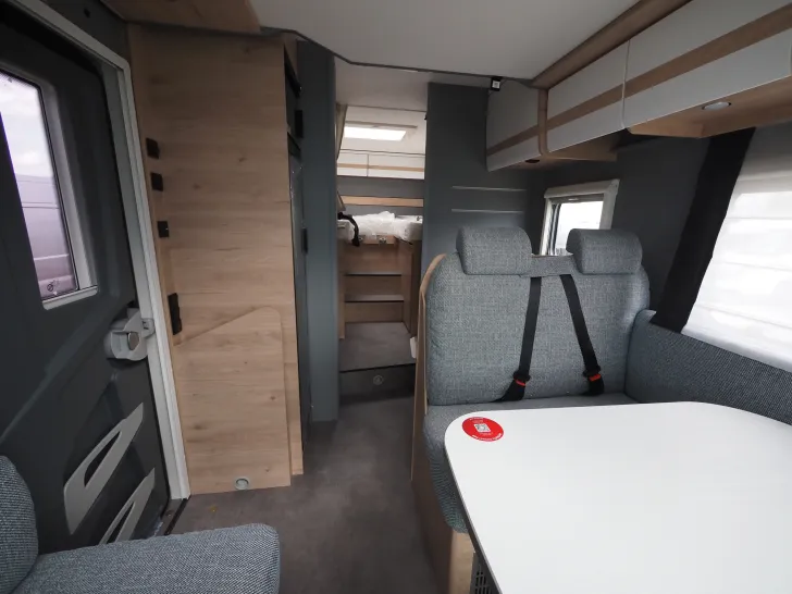 Fahrzeugbild Dethleffs Just Camp T 7052 EB, Hubbett, Isofix, Markise #7