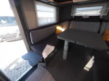 Fahrzeugbild Laika KOSMO L 105, Rundsitzgruppe/Hubbett, Autom. #9