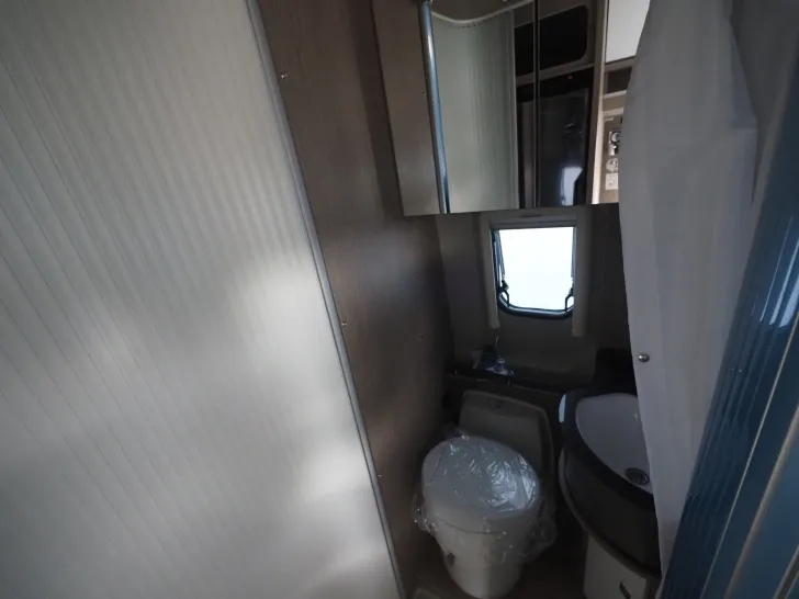 Fahrzeugbild Pössl Roadcruiser Revolution, El. Hubbett, Safetypack #11