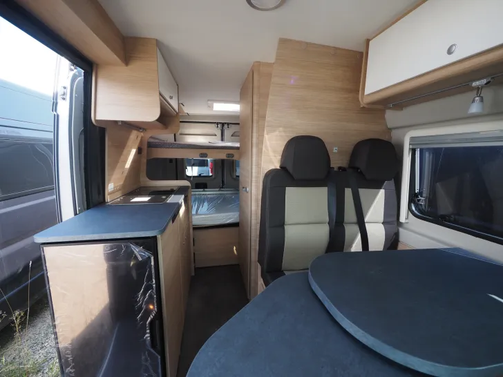 Fahrzeugbild Roadcar R 601, Doppel-Stockbett im Heck, Tageszul. #6