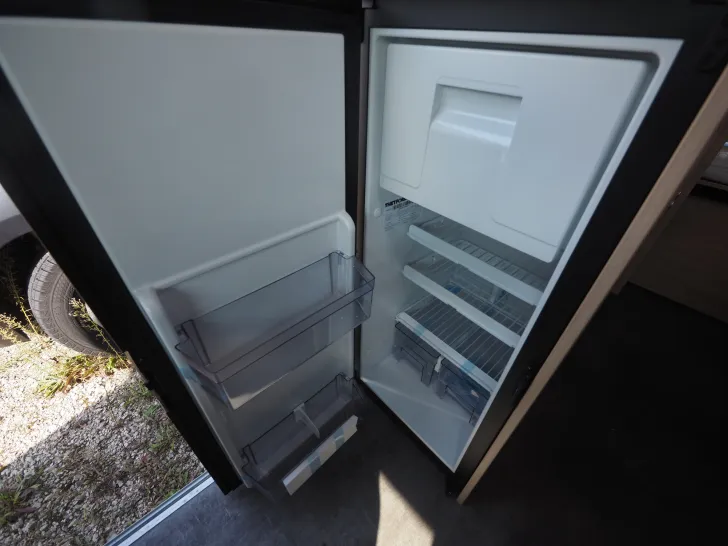 Fahrzeugbild Roadcar R 601, Doppel-Stockbett im Heck, Tageszul. #7