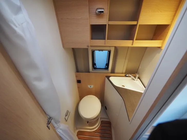 Fahrzeugbild Sunlight CLIFF 600 Modell 26, 3. Bett, Sonderpreis ! #15