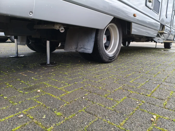 Fahrzeugbild Laika Rexosline 800 L Iveco 5.4to - hydr.Hubstützen- #5