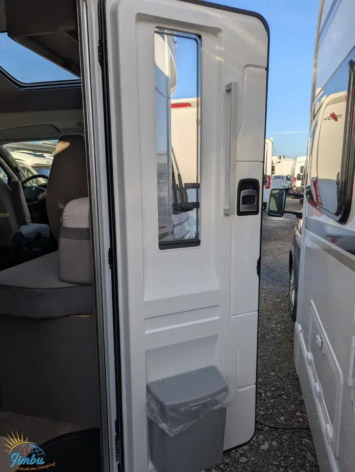 Fahrzeugbild LMC Tourer Lift H 630 165 PS / Schalter, 525 - 3074 #6