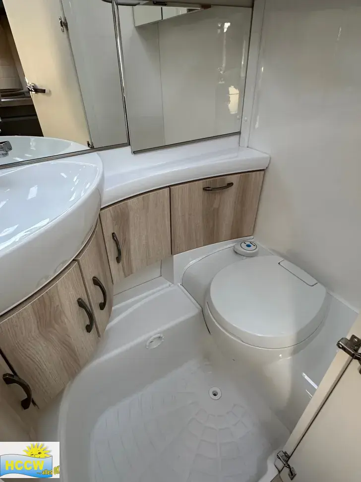 Fahrzeugbild Hobby De Luxe 495 UL #8