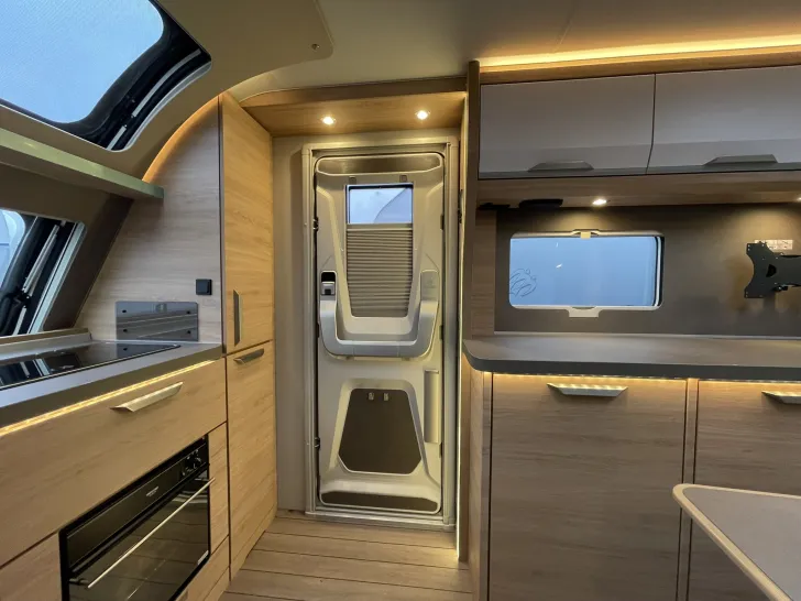 Fahrzeugbild Knaus SÜDWIND 650 PXB BLACK SELECTION #38